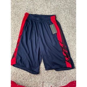 Men’s size medium long shorts never worn